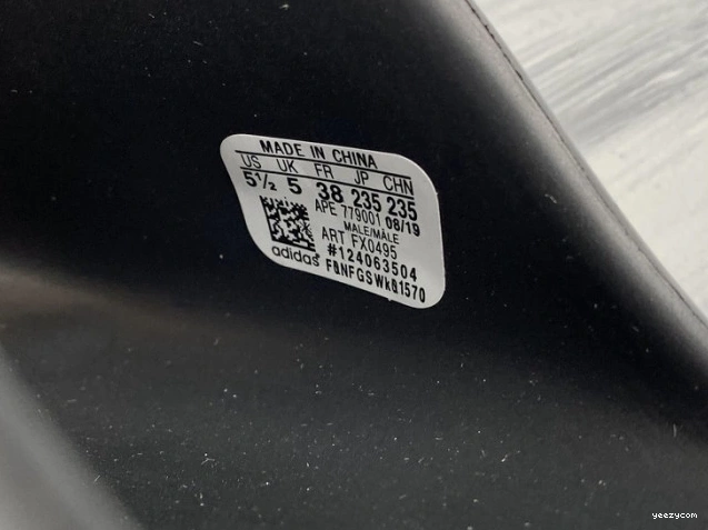 FX0495 Black Slide Adidas Yeezy 1001